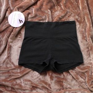 Aerie Slim Gym Short - Black Yoga Shorts